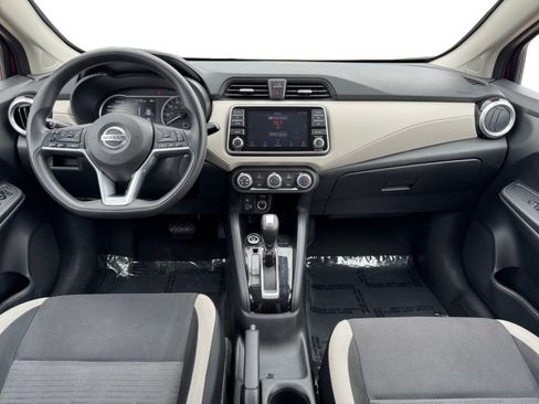 Used 2021 Nissan Versa SV FWD image 12