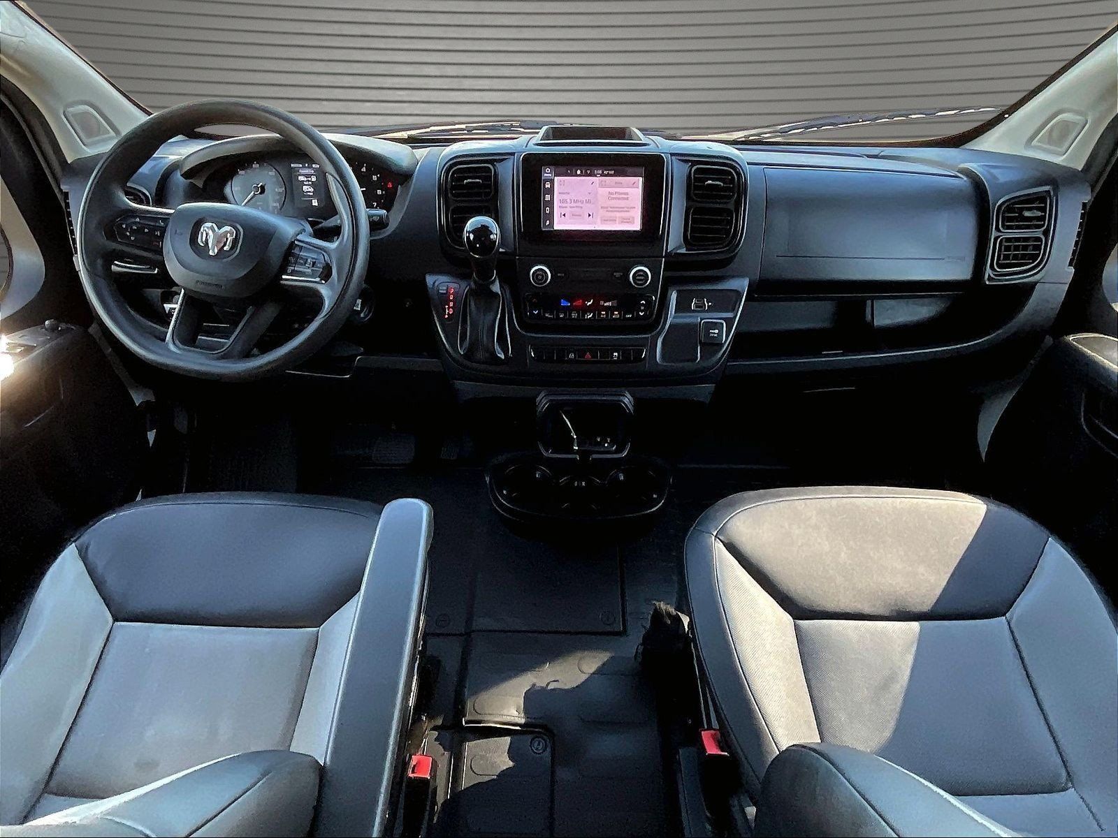 Used 2025 RAM ProMaster 2500 w/ Convenience Group FWD image 9