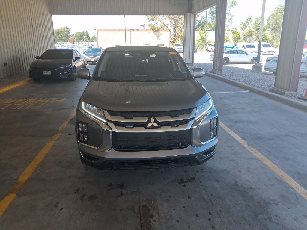 Used 2025 Mitsubishi Outlander Sport SE AWD/4WD image 5