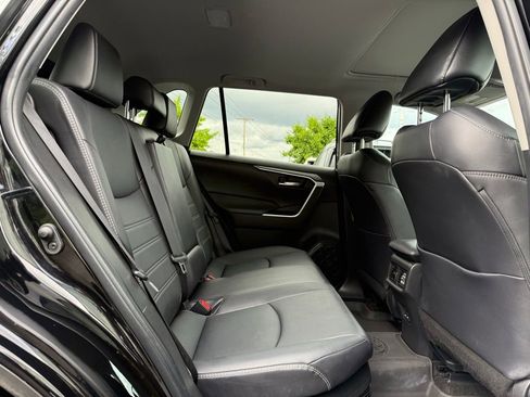 Used 2022 Toyota RAV4 XLE Premium AWD/4WD image 16