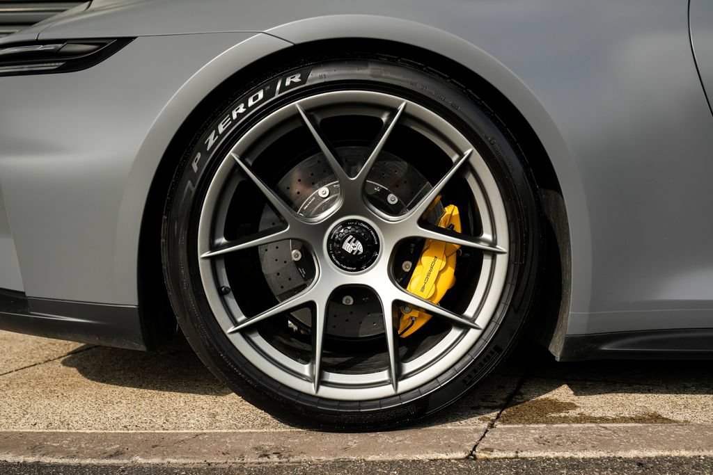 Certified 2026 Porsche 911 GT3 RWD image 35