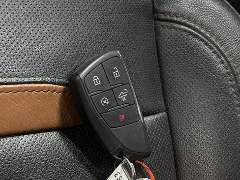 Used 2023 GMC Sierra 1500 AT4 w/ Technology Package image 31