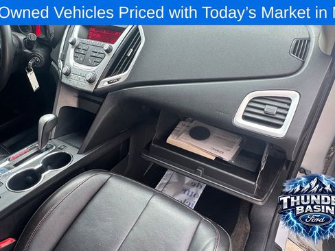 Used 2011 GMC Terrain SLT AWD/4WD image 30