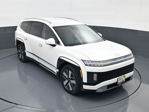 New 2026 Hyundai Ioniq 9 SEL image 15