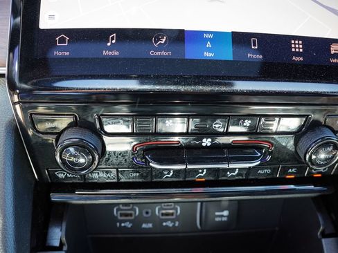 Used 2025 Jeep Grand Cherokee Summit w/ Obsidian Package AWD/4WD image 8