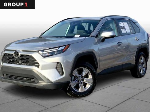 Used 2023 Toyota RAV4 XLE image 1