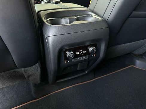 New 2026 GMC Acadia AT4 w/ Luxury Package AWD/4WD image 22