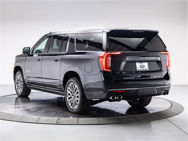 Used 2023 GMC Yukon XL Denali Ultimate AWD/4WD image 3