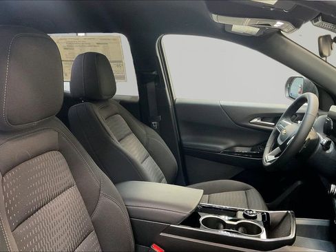 New 2026 Chevrolet Equinox LT AWD/4WD image 13