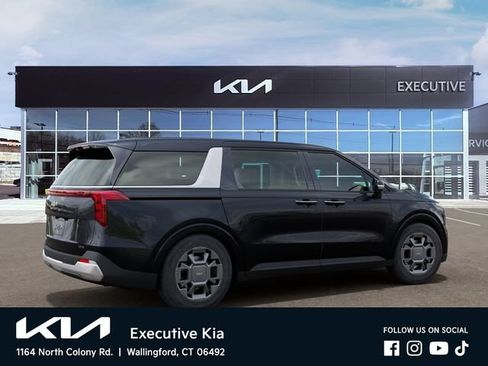 New 2026 Kia Carnival EX FWD image 6
