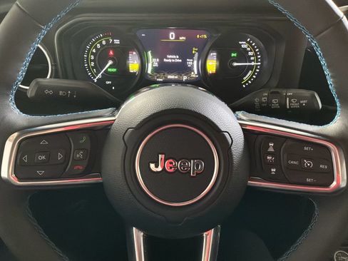 Used 2024 Jeep Wrangler High Altitude AWD/4WD image 25
