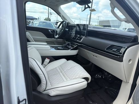 Certified 2024 Lincoln Navigator L Black Label AWD/4WD image 20