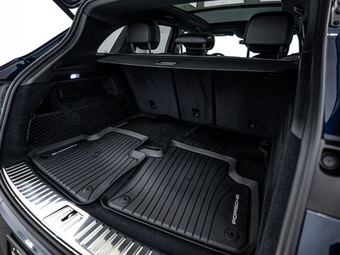 Certified 2025 Porsche Cayenne image 24