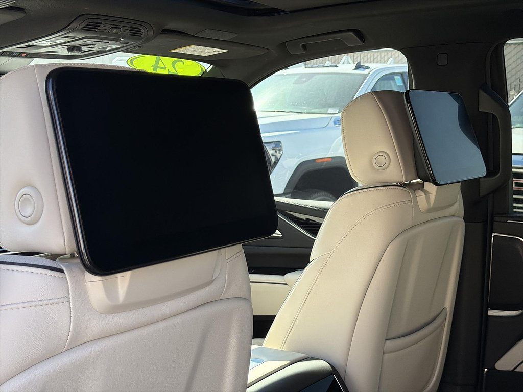 Used 2024 Cadillac Escalade Sport w/ LPO, ONYX Package AWD/4WD image 42