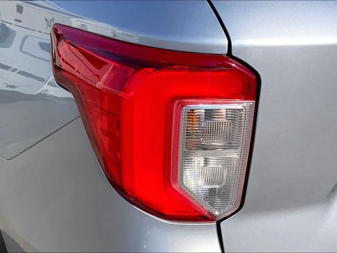 Used 2023 Ford Explorer XLT w/ Equipment Group 202A RWD image 25
