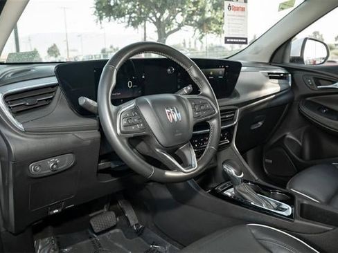 Used 2025 Buick Encore GX Avenir w/ Avenir Technology Package image 17