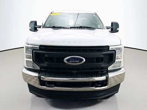 Used 2022 Ford F250 XL w/ Power Equipment Group image 2