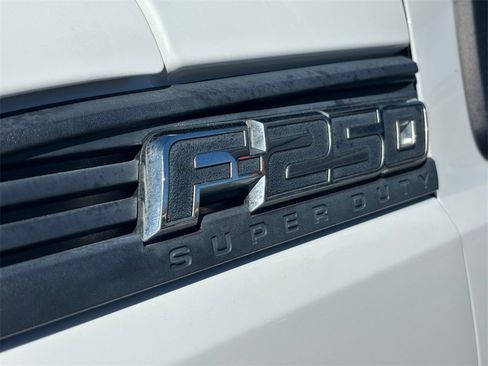 Used 2014 Ford F250 XL w/ Power Equipment Group image 3