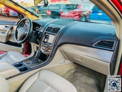 Used 2013 Lincoln MKX Sport Utility 4D image 31