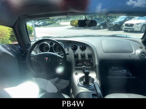 Used 2007 Pontiac Solstice Convertible w/ Premium Package RWD image 25