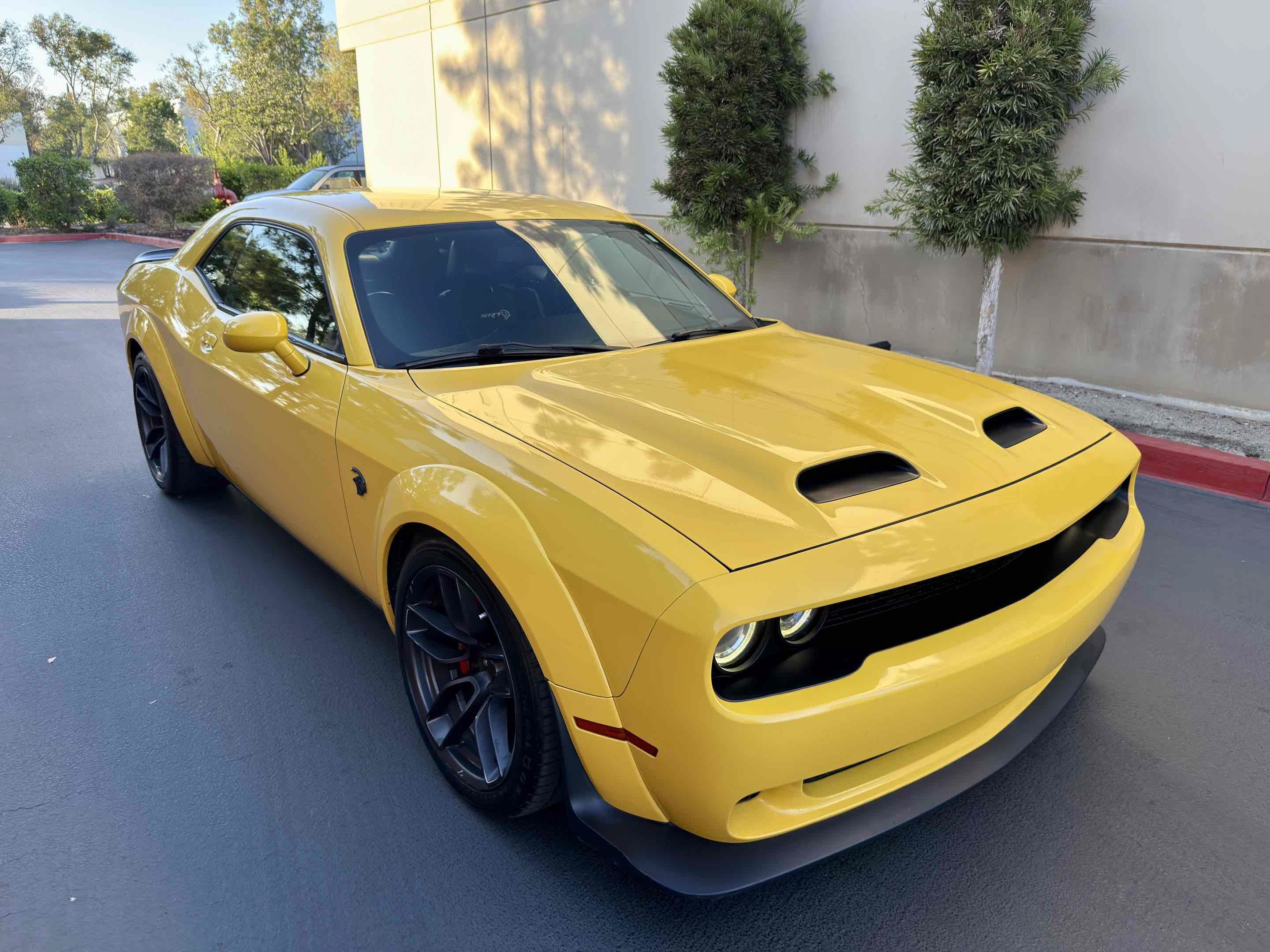 Used 2019 Dodge Challenger SRT Hellcat w/ Widebody Package RWD image 18