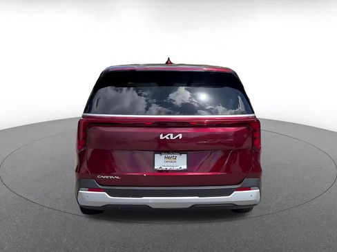 Used 2026 Kia Carnival FWD image 11