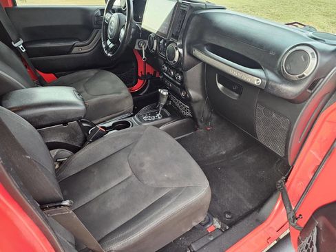 Used 2015 Jeep Wrangler Unlimited Sport w/ Quick Order Package 24S AWD/4WD image 6