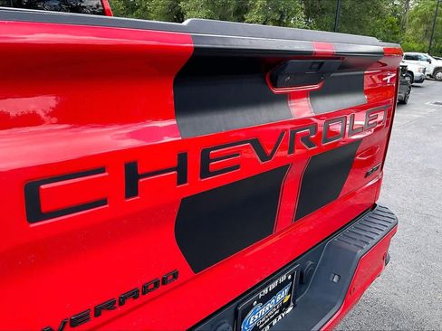 Used 2020 Chevrolet Silverado 1500 RST w/ Rally Edition AWD/4WD image 9