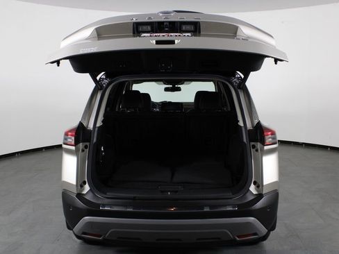 Used 2021 Nissan Rogue SL w/ Premium Package image 17