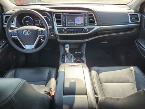 Used 2018 Toyota Highlander Limited Platinum w/ Protection Package #3 image 21