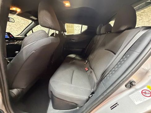 Used 2018 Toyota C-HR XLE image 12