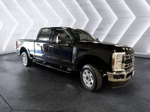 Used 2025 Ford F250 XLT image 1