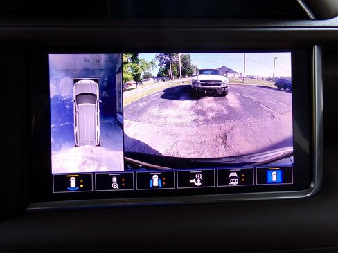 Used 2021 GMC Yukon XL Denali w/ Denali Premium Package image 31