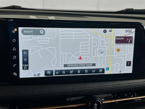 Used 2024 Nissan Ariya AWD image 22