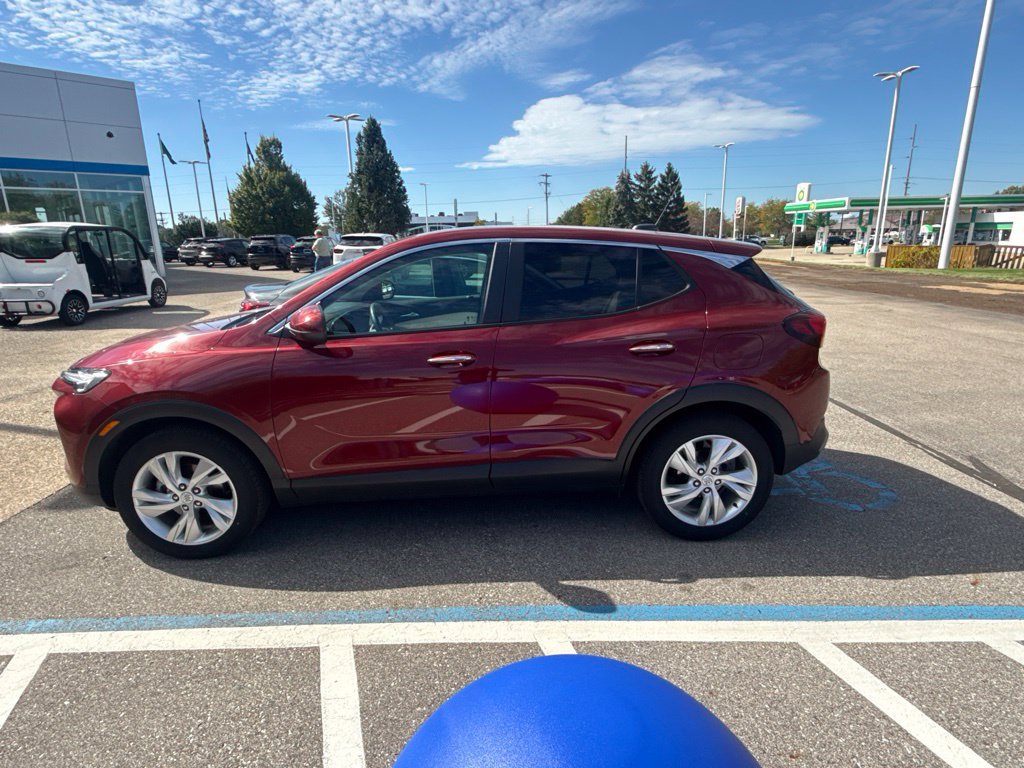 Used 2024 Buick Encore GX Preferred w/ Comfort Package FWD image 5