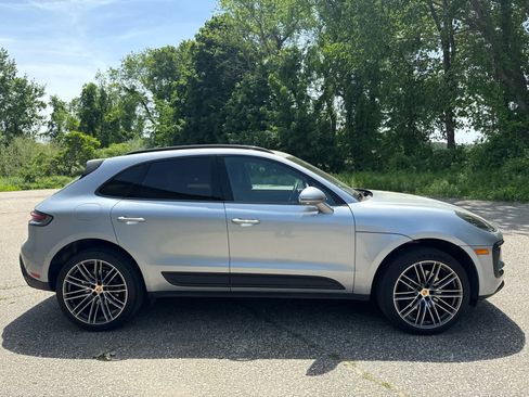 Used 2026 Porsche Macan AWD/4WD image 6