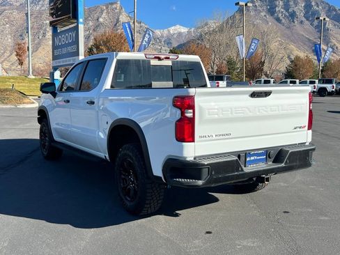 Used 2023 Chevrolet Silverado 1500 ZR2 w/ Technology Package image 13