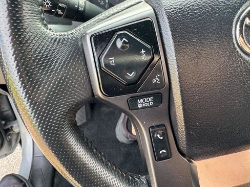 Used 2021 Toyota Tacoma TRD Off-Road w/ Technology Package AWD/4WD image 50