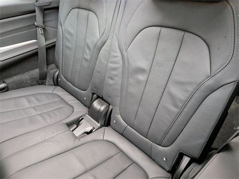 Used 2021 BMW X7 xDrive40i w/ Cold Weather Package image 29