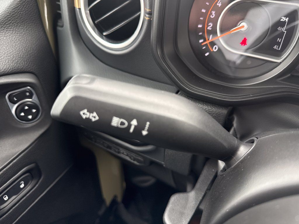 Used 2026 Jeep Wrangler Unlimited Sahara AWD/4WD image 23
