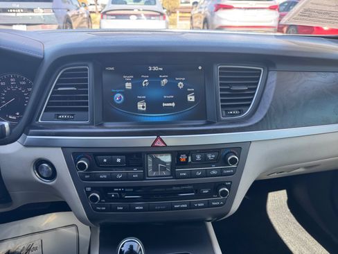 Used 2017 Genesis G80 5.0 Ultimate RWD image 12