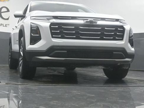 New 2026 Chevrolet Equinox LT w/ Safety and Technology Package FWD image 3