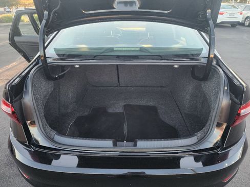 Used 2020 Volkswagen Jetta SE image 11
