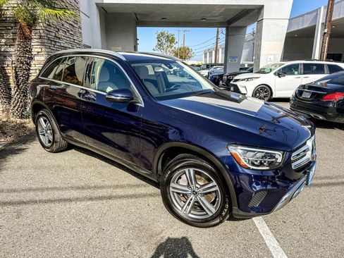 Used 2020 Mercedes-Benz GLC 300 4MATIC w/ Premium Package image 1