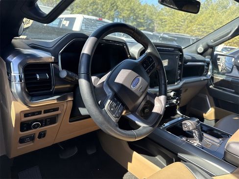 Used 2022 Ford F150 Lariat w/ Equipment Group 502A High image 8