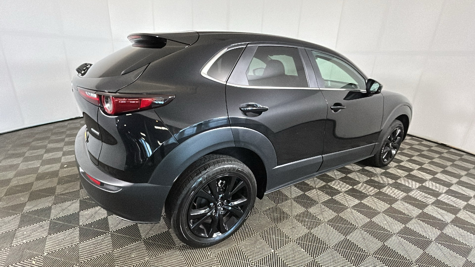 Used 2024 MAZDA CX-30 AWD 2.5 S w/ Select Sport Pkg image 3