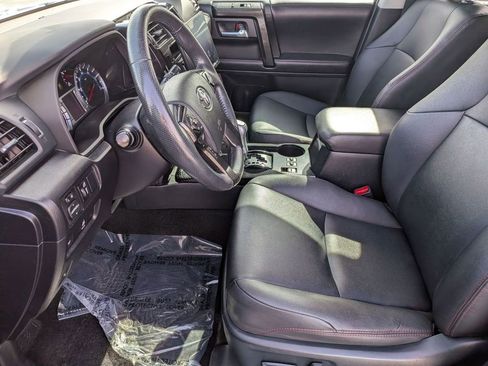 Used 2019 Toyota 4Runner TRD Off-Road Premium AWD/4WD image 17