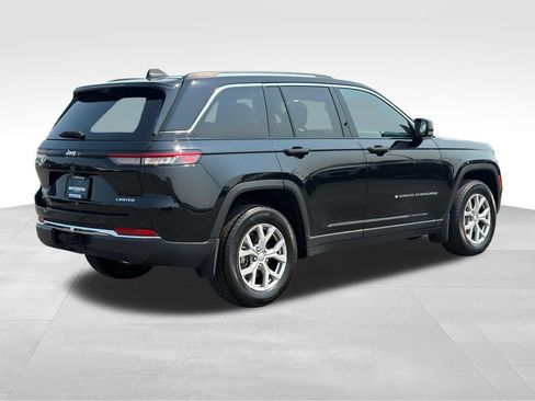 Used 2022 Jeep Grand Cherokee Limited w/ Luxury Tech Group II AWD/4WD image 24