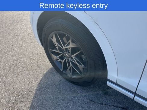 Used 2022 Genesis GV70 2.5T w/ Advanced Package image 10