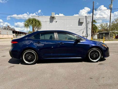 Used 2021 Toyota Corolla LE image 6
